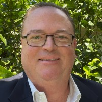 Portrait of Peter Miller providing a client testimonial